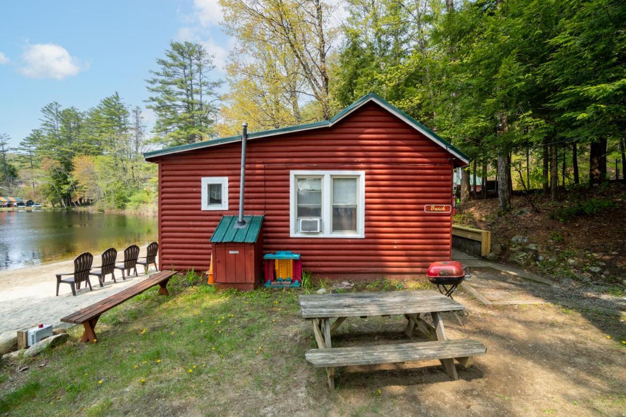 Hide-A-Way Waterfront Cottages Lake Luzerne Exterior foto